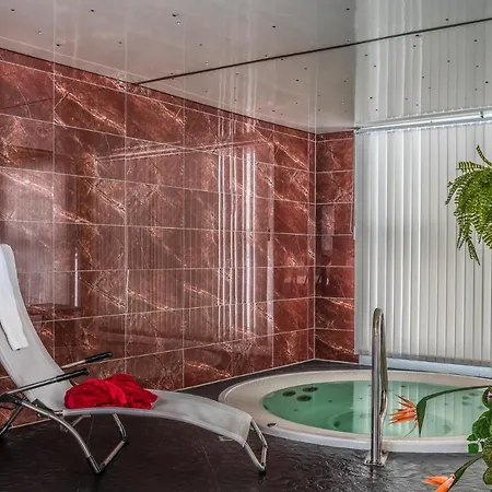 Wellness- Und Schneesporthotel Christiania