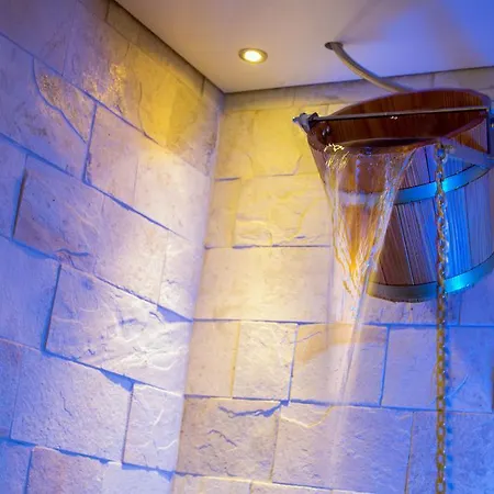 Wellness- Und Schneesporthotel Christiania 3* 사스-알마겔