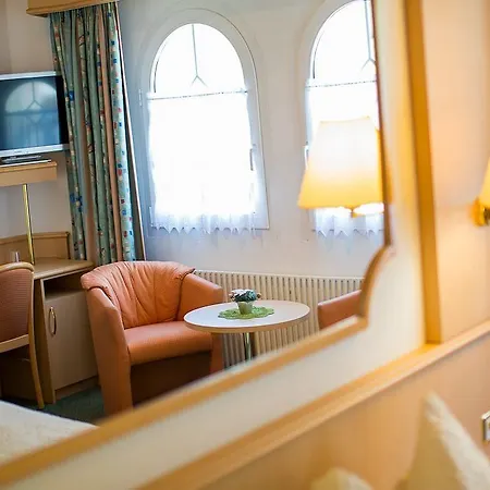 호텔 Wellness- Und Schneesporthotel Christiania 사스-알마겔